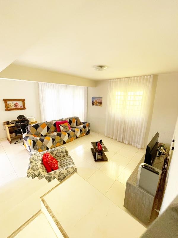 Célio Nogueira Imóveis